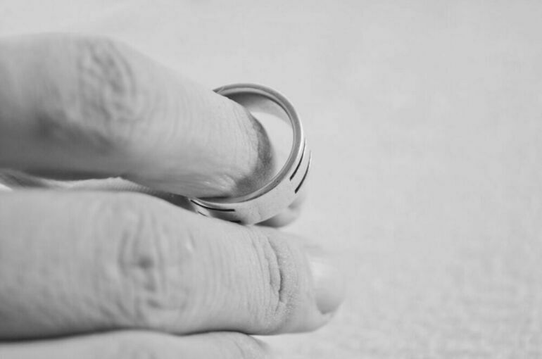 Число разводов в России сократилось почти на девять процентов за год
