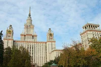 В главном здании МГУ загорелось хранилище книг
