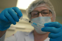 Гинцбург предложил создать банк прототипов вакцин для защиты от новых пандемий