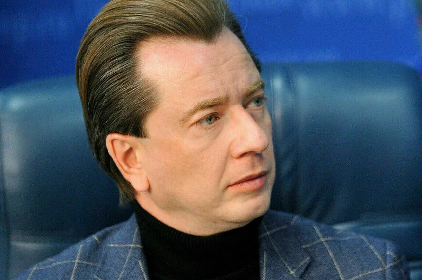 Владимир Бурматов.