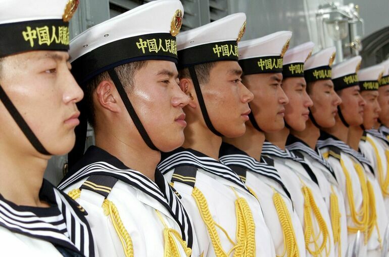 Китайский эксперт назвал цель отправки военных кораблей КНР на Ближний Восток