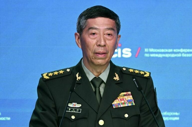 Ли Шанфу снят с должности министра обороны Китая