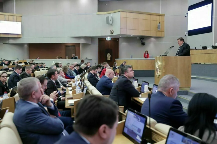 В новых регионах оцифруют записи о браках и о рождении детей