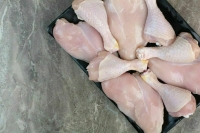 Песков назвал прерогативой Минсельхоза ограничение экспорта мяса птицы