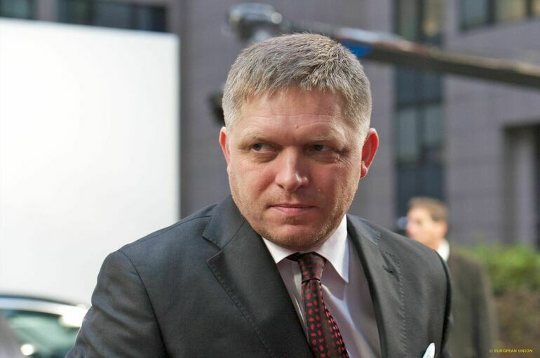 Фицо заявил, что Словакия не будет оказывать Украине военную помощь