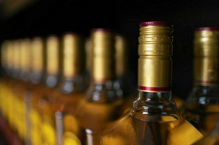 Ввезенный по поддельным декларациям алкоголь заблокируют в ЕГАИС