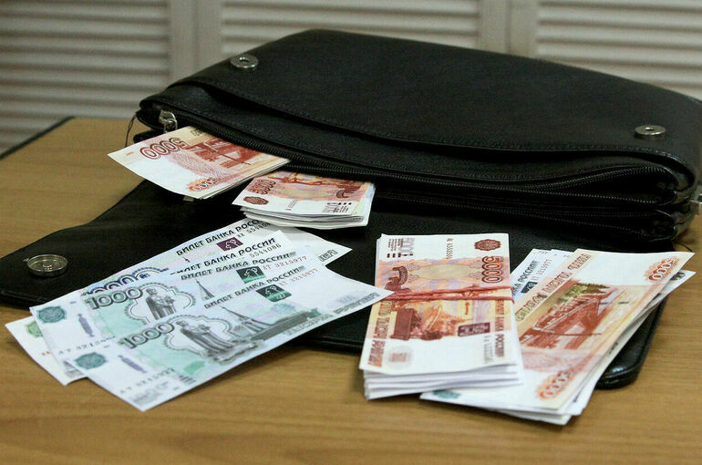 В ЦБ предупредили о мошенничестве с новыми купюрами в пять тысяч рублей