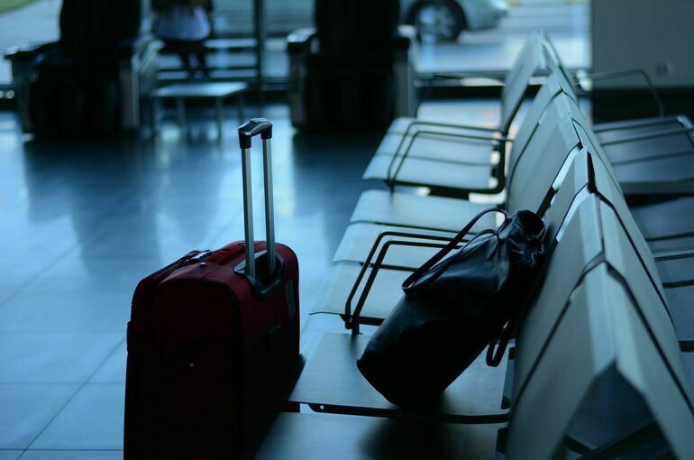 В московских аэропортах задержали более 30 рейсов из-за снегопада