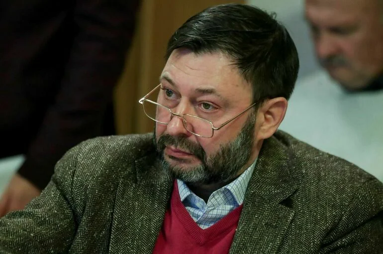 Вышинский назвал высылку россиян из Латвии «первой ласточкой» новых проблем