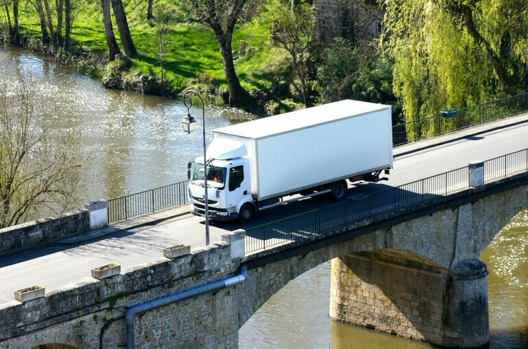 За незаконную перевозку электронных сигарет предложили штрафовать до 25 тысяч рублей