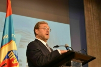 Косачев назвал многополярный мир необходимой альтернативой Западу