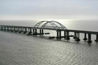 Движение автомобилей по Крымскому мосту возобновили 