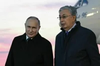 Путин прибыл с визитом в Казахстан