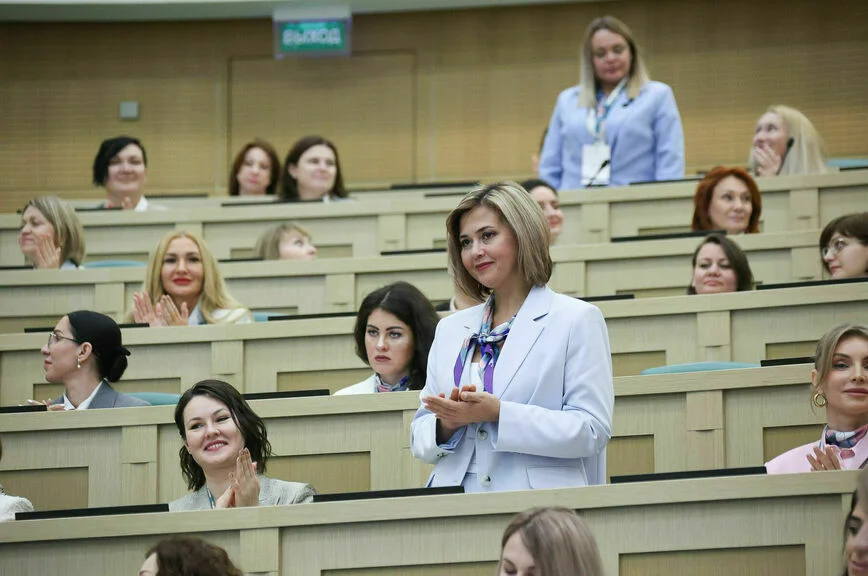 Женщины преобладают в управлении каждой третьей компании в России