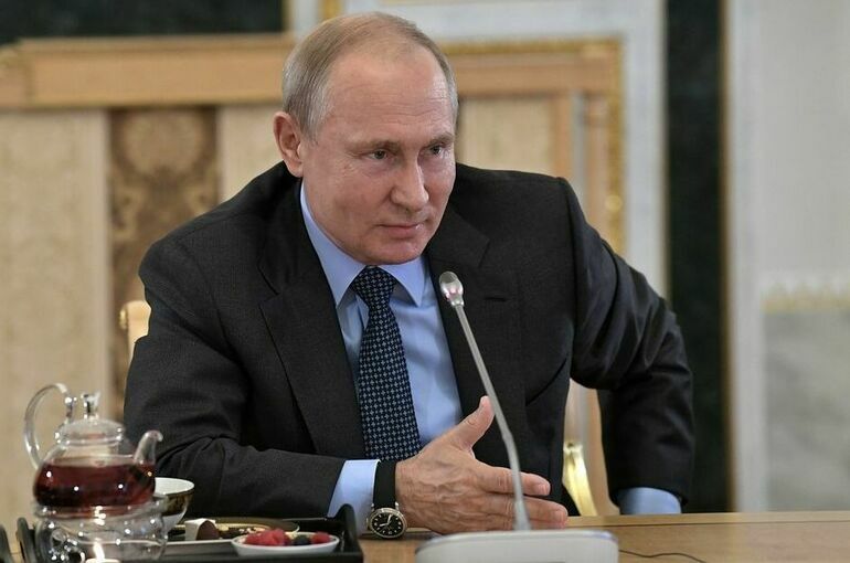 Путин встретится с представителями избирательных органов страны 15 ноября
