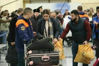 Второй самолет с эвакуированными россиянами приземлился в Москве
