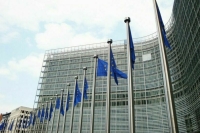 Bloomberg: Евросоюз хочет запретить экспорт в РФ станков и литиевых батарей