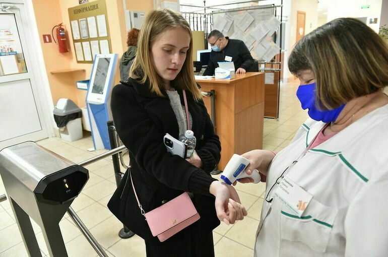 В школах Воронежа из-за ОРВИ с утра будут проверять у детей температуру
