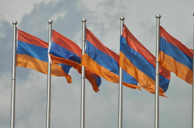 Армения обсуждает с ЕС поставки нелетального оружия
