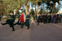 Матвиенко в Бишкеке возложила цветы к Мемориалу памяти жертв блокады Ленинграда
