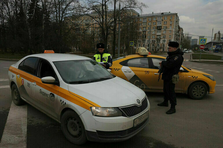 Полиция проведет усиленный рейд среди водителей каршеринга и такси в Москве