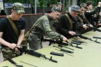 Во всех российских регионах откроют военные учебные центры