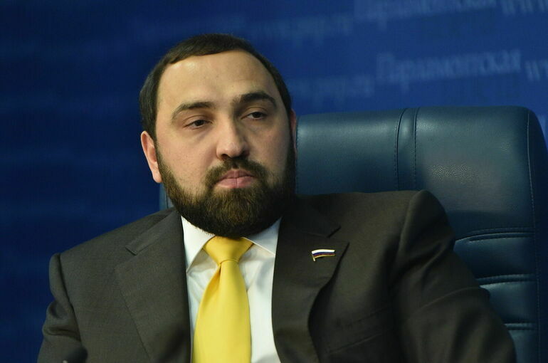 Хамзаев заявил, что запрет на въезд в РФ иноагентов противоречит Конституции