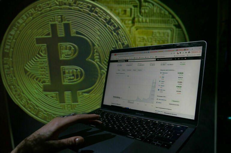 Глава крупнейшей криптобиржи Binance ушел в отставку