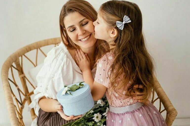 В России 26 ноября празднуется День матери