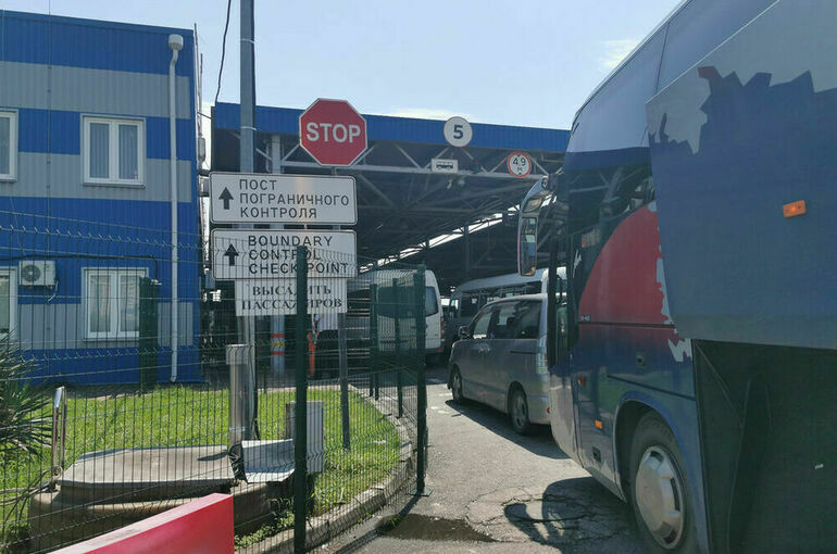 Минтранс сократил бронирование электронной очереди на границе с Литвой