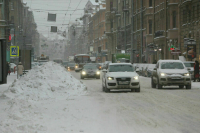 В Петербурге из-за снега рекомендуют оставаться на удаленке