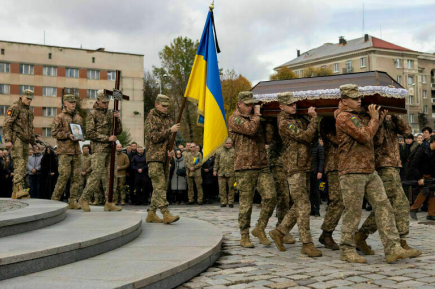 Сколько солдат осталось у Украины