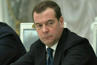 Медведев: США «раздавят тапком» Зеленского, когда «наиграются» с ним