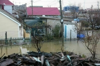 Ураган в Крыму и ДНР признали ЧП федерального уровня