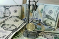 Курс доллара на Мосбирже впервые с 20 ноября превысил 90 рублей