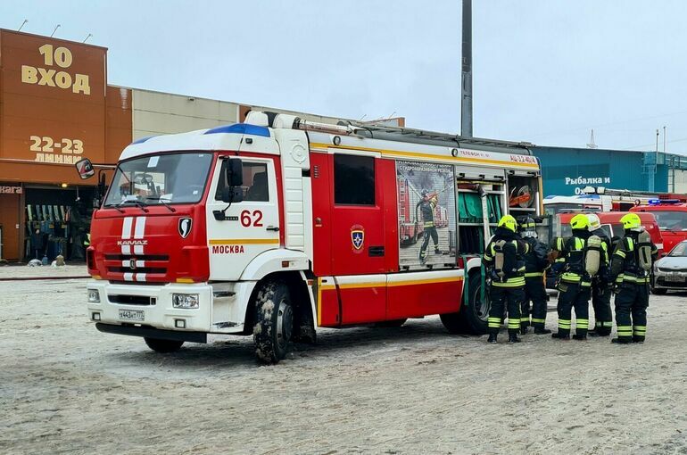 В Москве потушили пожар на рынке «Садовод»