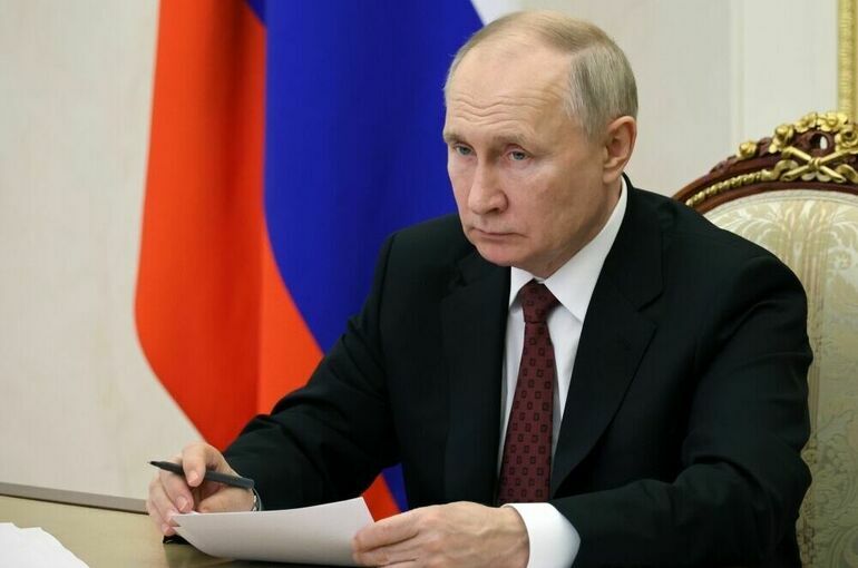 Путин призвал подумать о поддержке вдов бойцов СВО, живших в гражданском браке