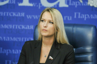 Лантратова заявила о необходимости дополнительно поддержать семьи с детьми