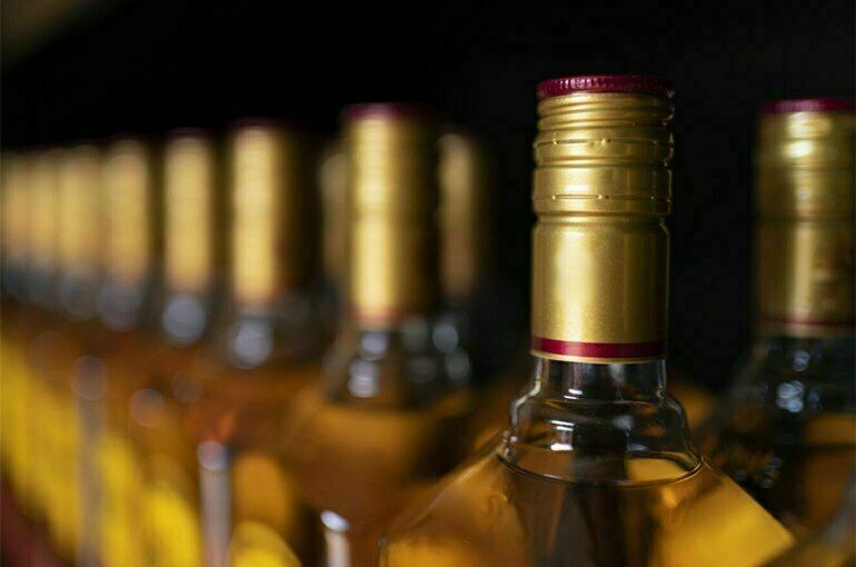 Депутаты предложили снизить стоимость лицензии на алкоголь