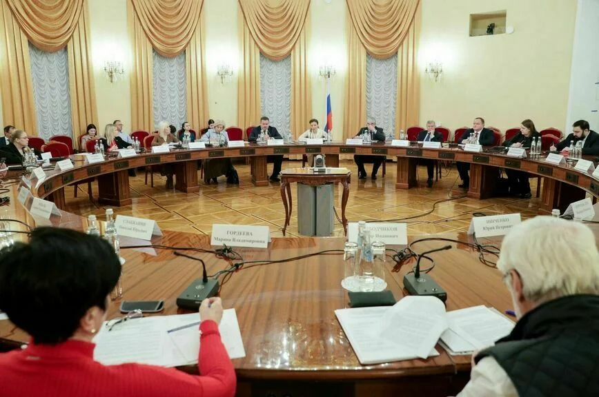 В Госдуме ищут способы преодолеть демографические риски