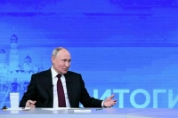 Путин посоветовал молодежи беречь честь смолоду