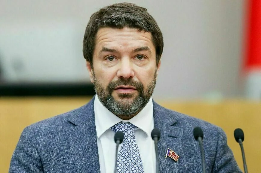 Александр Ющенко.