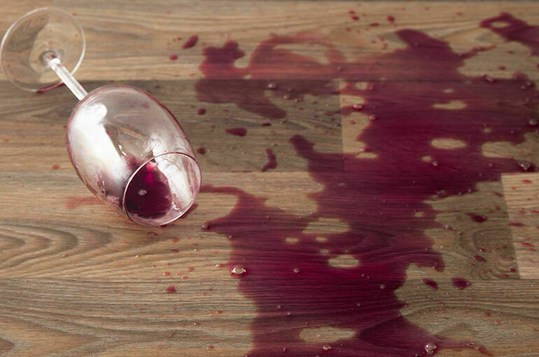 Бездомные проникли в посольство Кении в РФ и провели там все выходные 