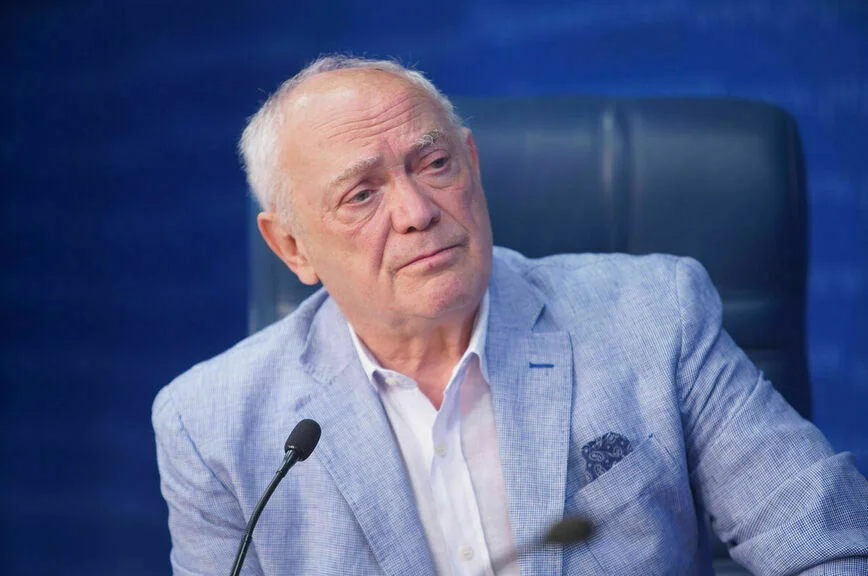 Александр Румянцев. 