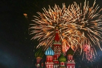 Москве предлагают отказаться от запуска новогодних фейерверков