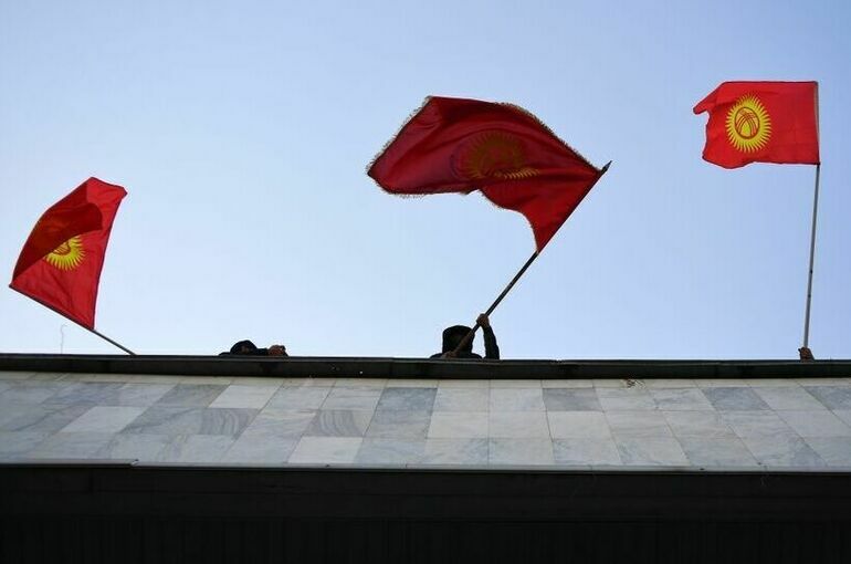 Жапаров сменил государственный флаг Киргизии