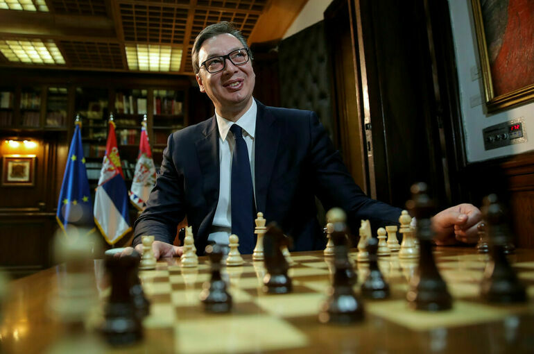 Вучич заявил, что не допустит насильственной смены власти в Сербии