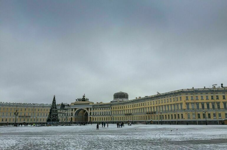 В Петербурге отменили ночной концерт на Дворцовой площади