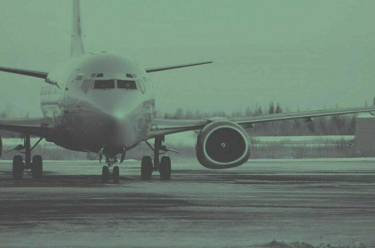 Летевший в Махачкалу самолет экстренно сел в Волгограде