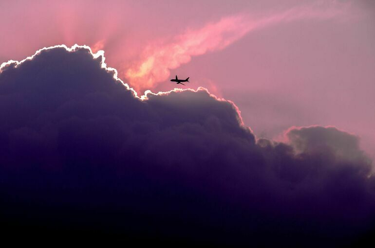 В аэропортах Москвы заявили о штатной работе на фоне снегопада